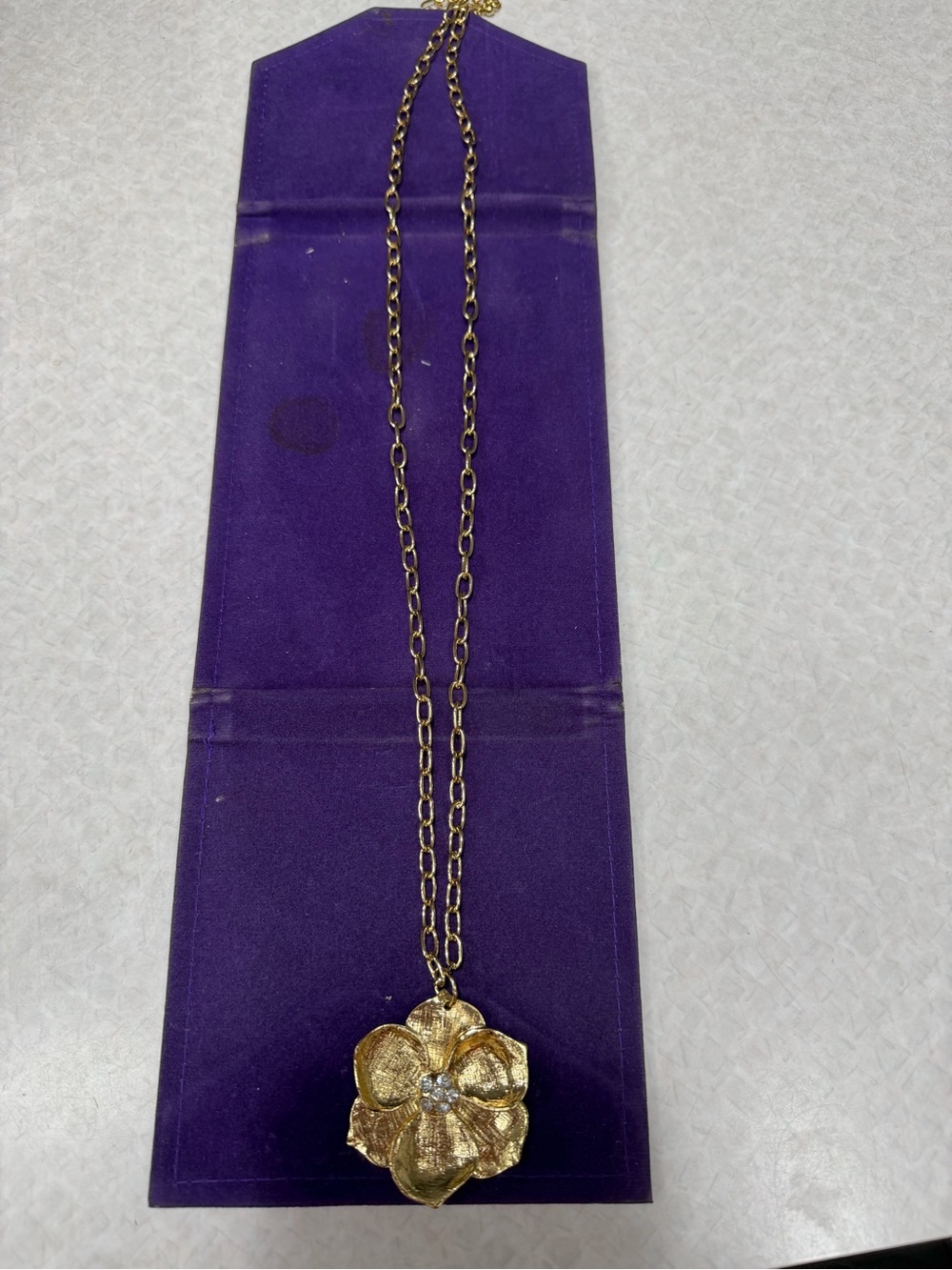 Gold Flower Pendant Necklace - Women Jewelry 32β long